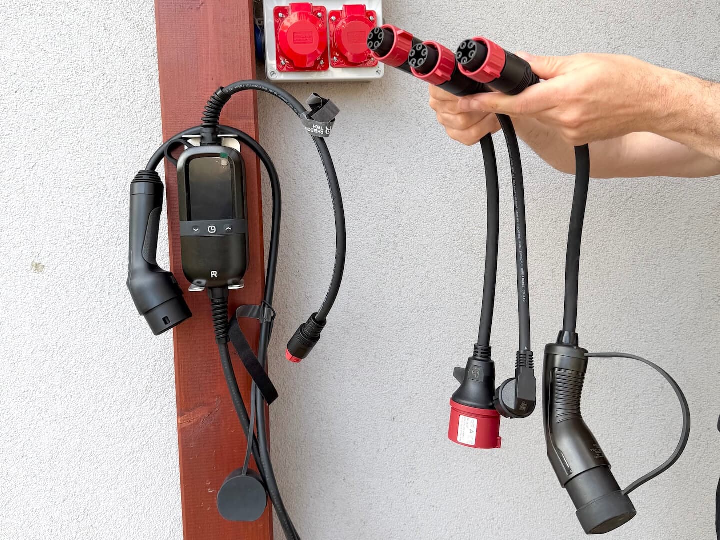 Schéma adaptérov PC200 Pro: schuko, 400V a Typ 2