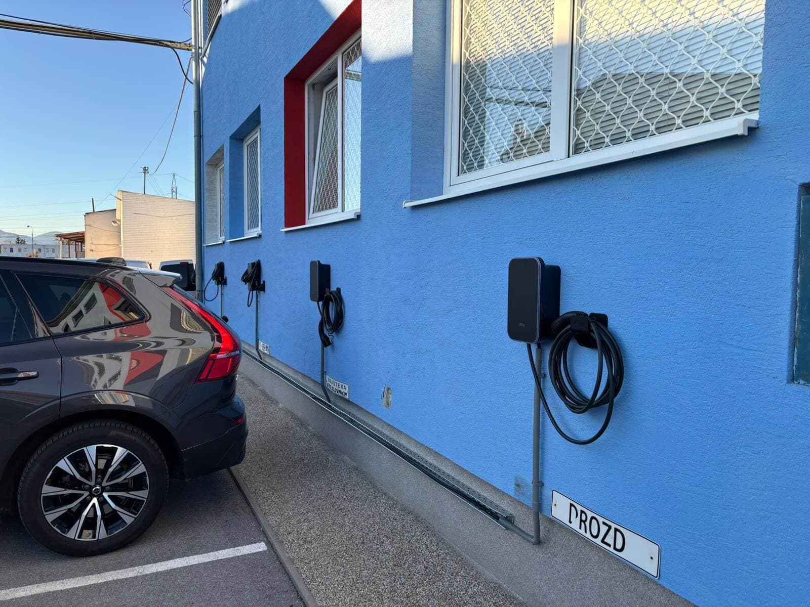 Smart wallbox a mobilná aplikácia s prehľadom nabíjania